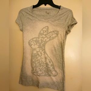 Gray bleach bunny rabbit tshirt Sz S